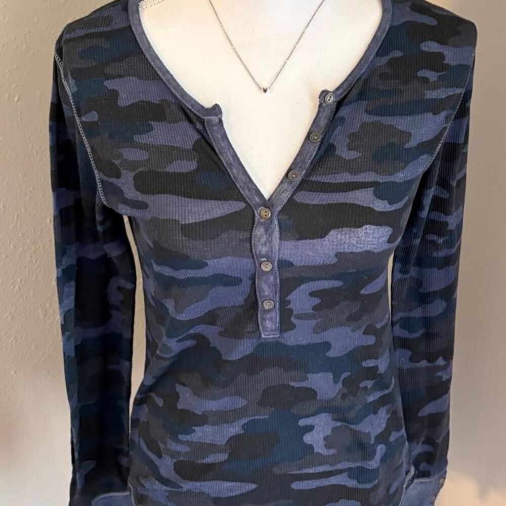 Lucky Brand navy blue camo long sleeve henley top